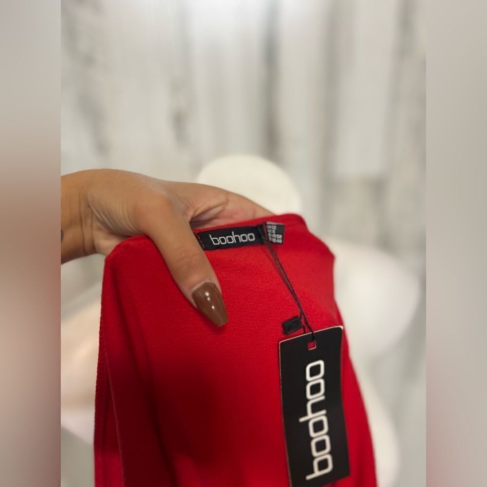 Red dress - Picture 5 of 6